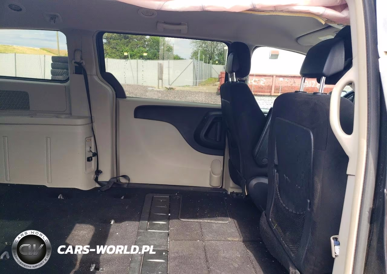 2011 Dodge Grand Caravan Crew VIN:2D4RN5DG9BR767581 - 11