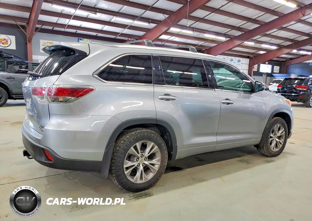 2014 Toyota Highlander Xle VIN:5TDJKRFH1ES067839 - 3