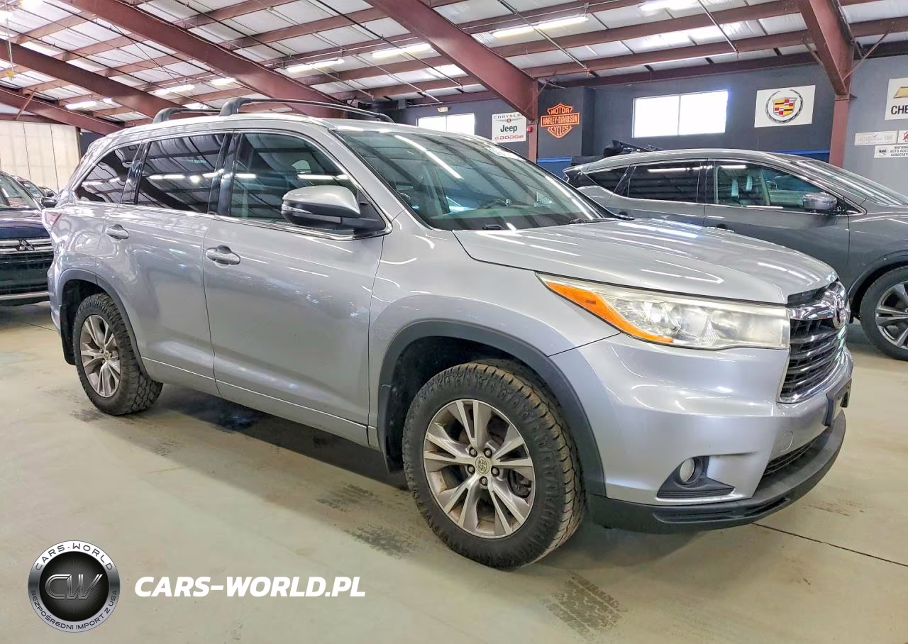 2014 Toyota Highlander Xle VIN:5TDJKRFH1ES067839 - 4