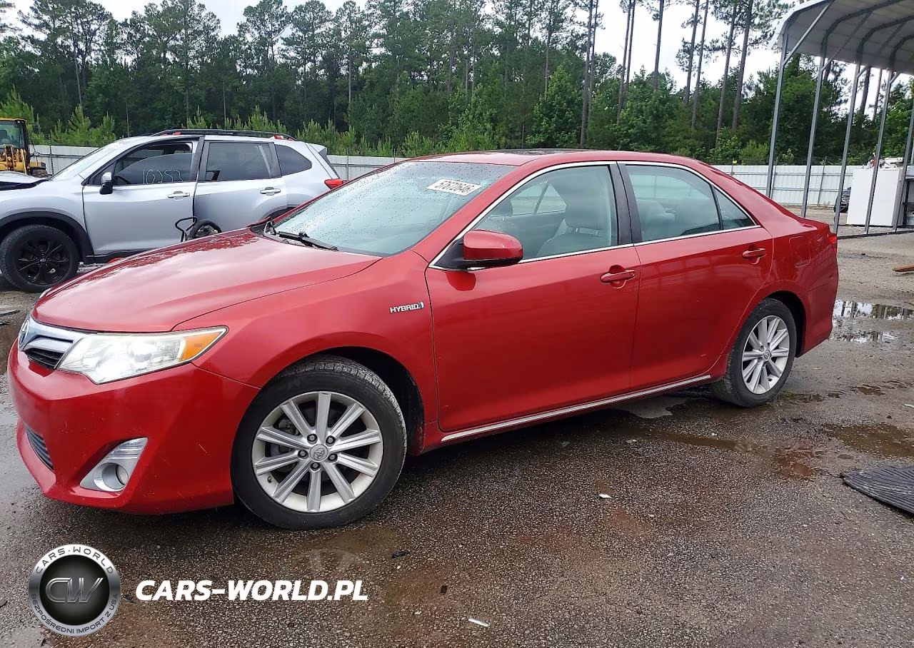 2014 Toyota Camry Hybrid Xle – zdjęcie 1 z 12