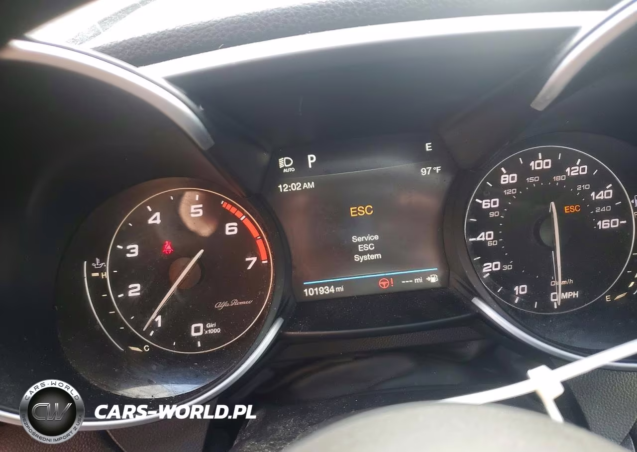 2019 Alfa Romeo Giulia VIN:ZARFAMAN1K7600891 - 9