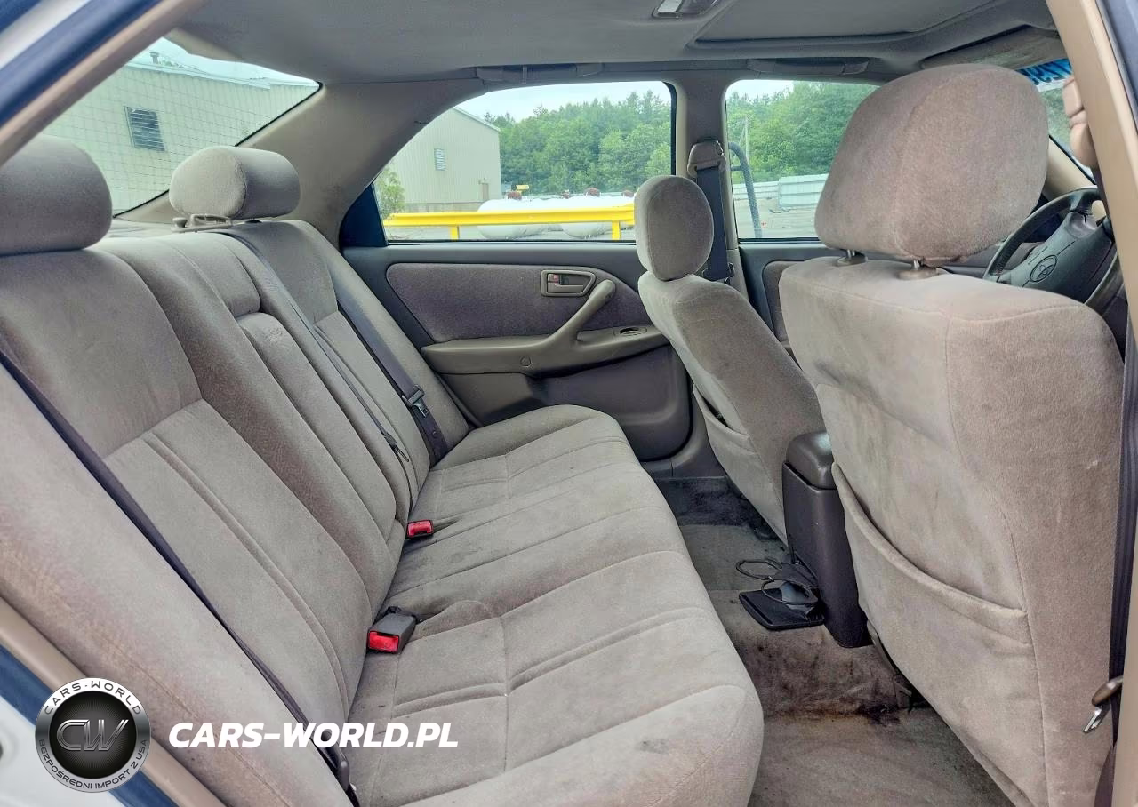 1999 Toyota Camry Le VIN:JT2BG22K3X0355522 - 10