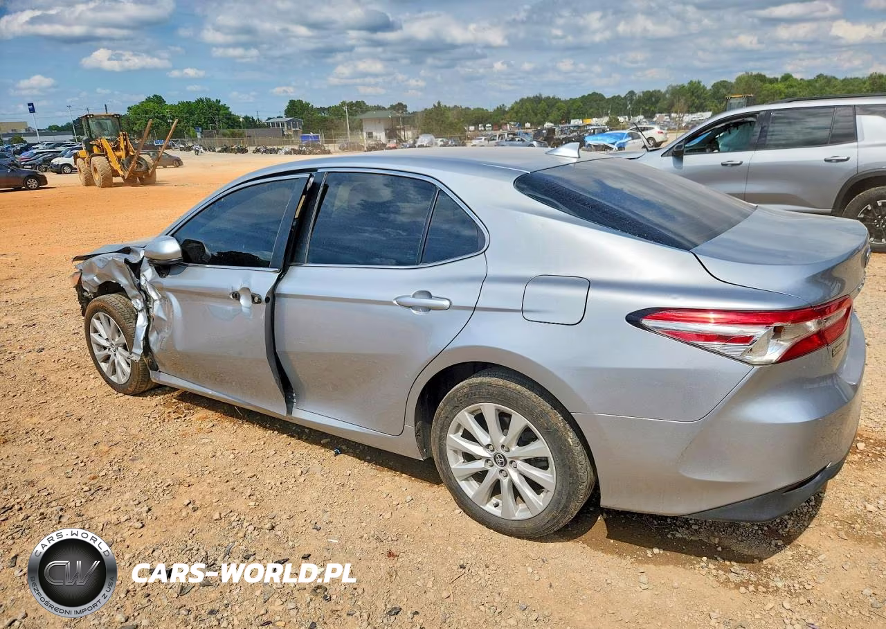 2020 Toyota Camry Le VIN:4T1C11AK8LU935906 - 2