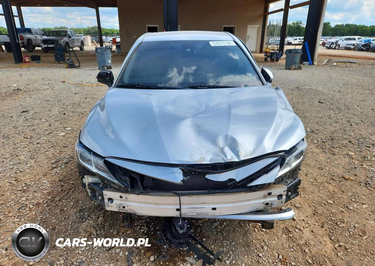 2020 Toyota Camry Le VIN:4T1C11AK8LU935906 - 5