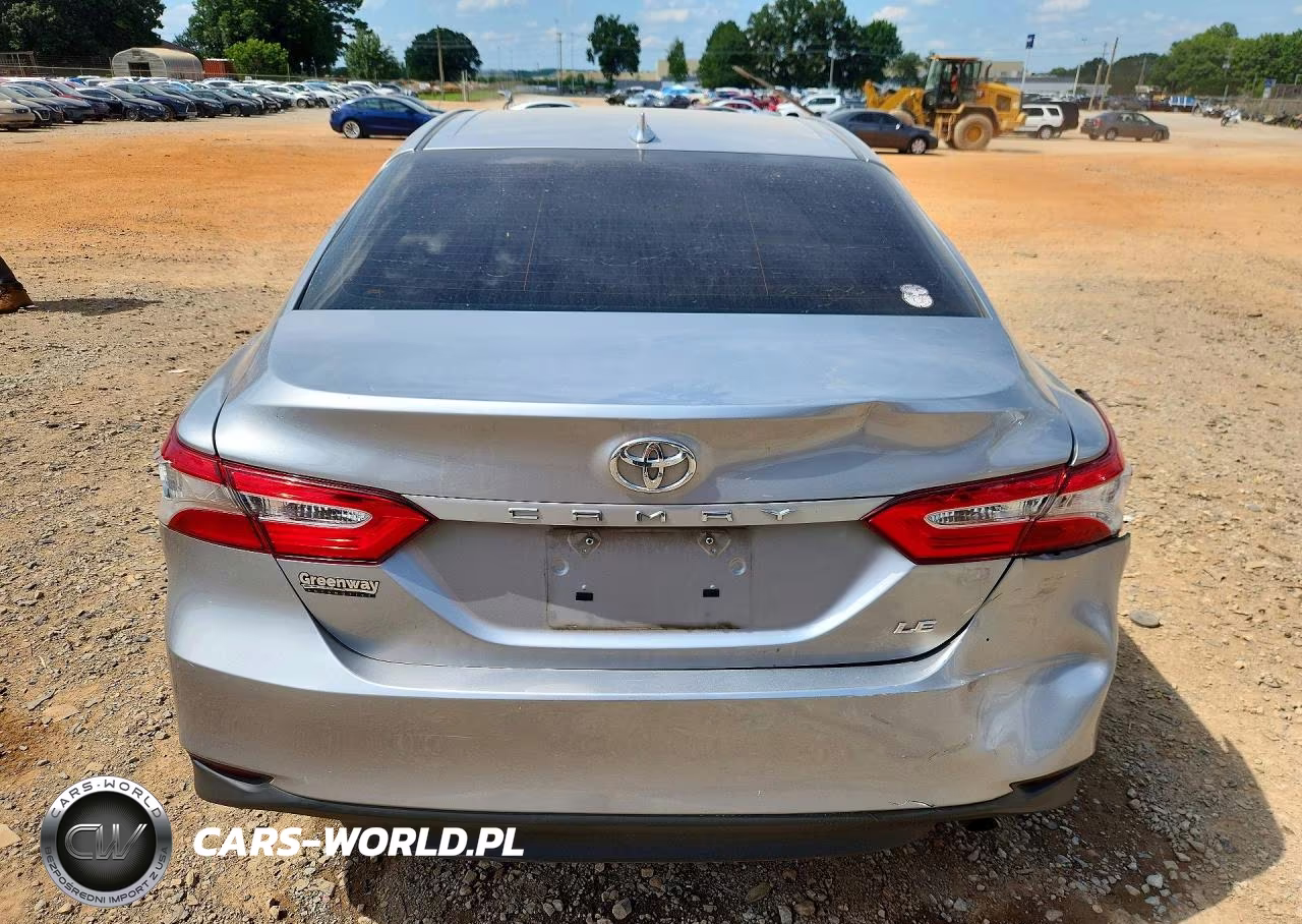 2020 Toyota Camry Le VIN:4T1C11AK8LU935906 - 6