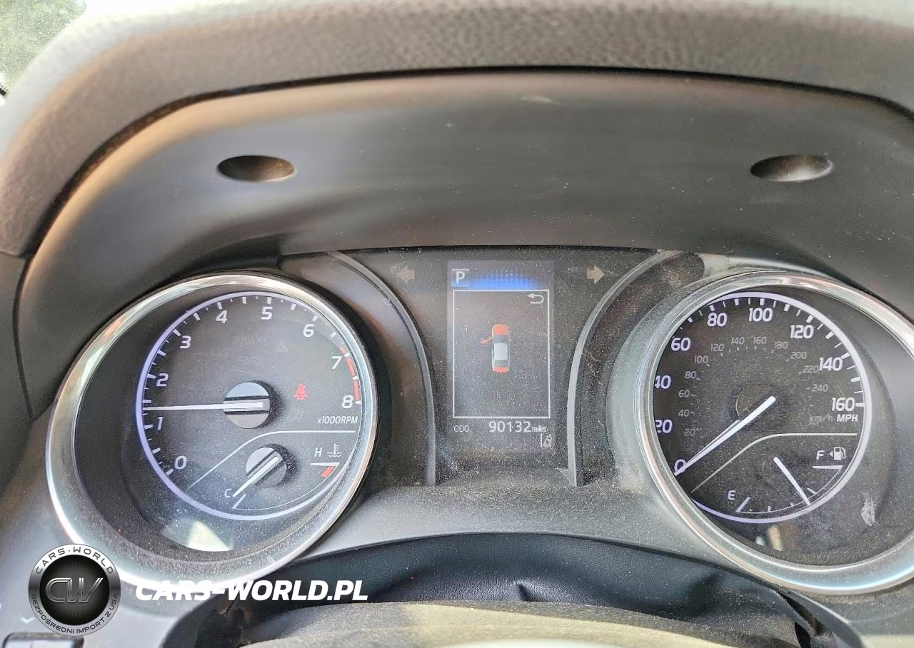2020 Toyota Camry Le VIN:4T1C11AK8LU935906 - 9