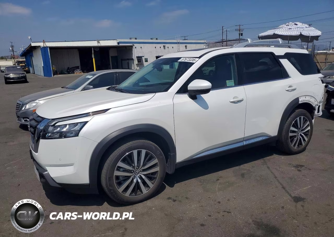 2025 Nissan Pathfinder Platinum – zdjęcie 1 z 14