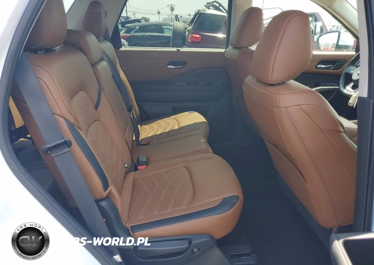 2025 Nissan Pathfinder Platinum VIN:5N1DR3DJ9SC210816 - 11