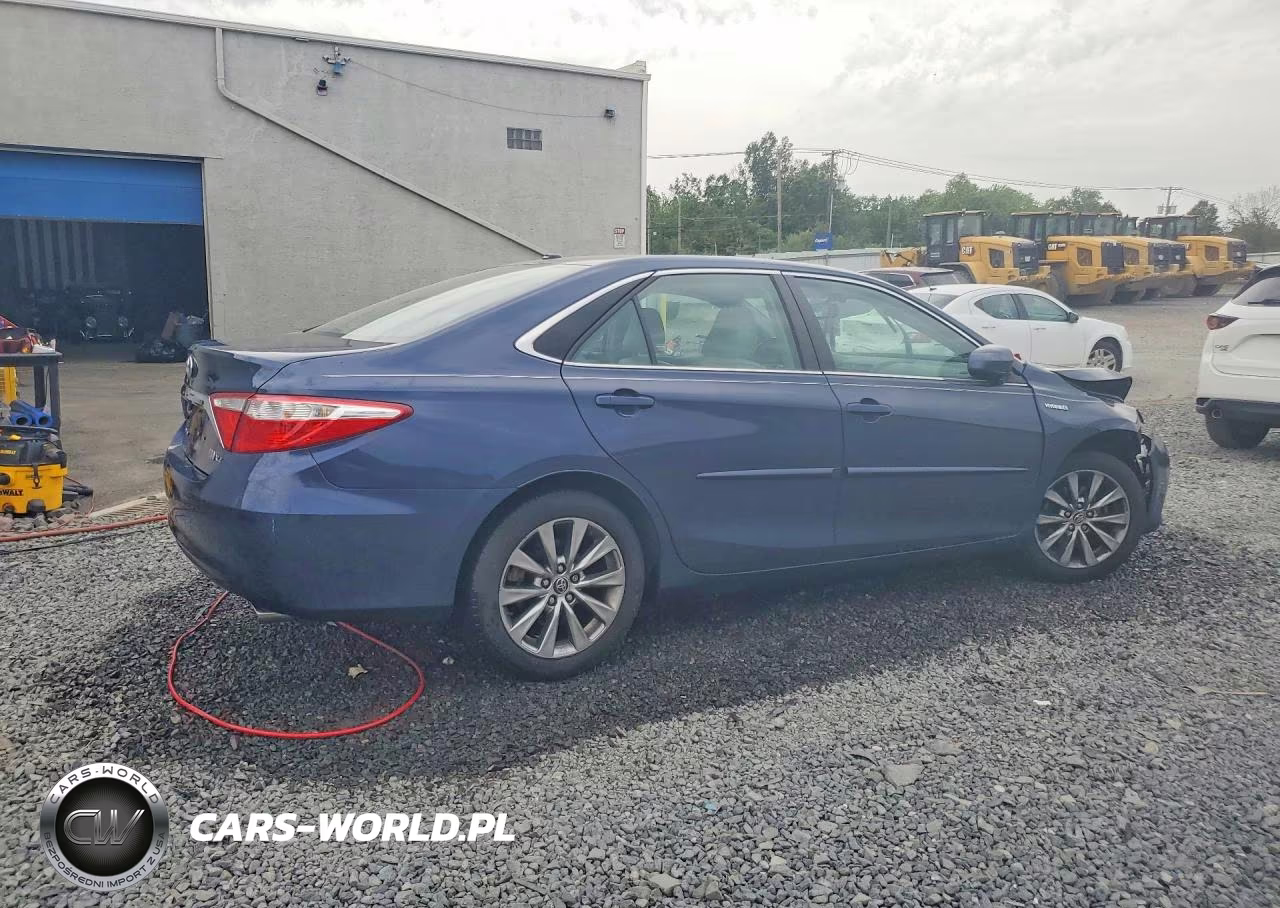 2015 Toyota Camry Hybrid Xle VIN:4T1BD1FK5FU148931 - 3