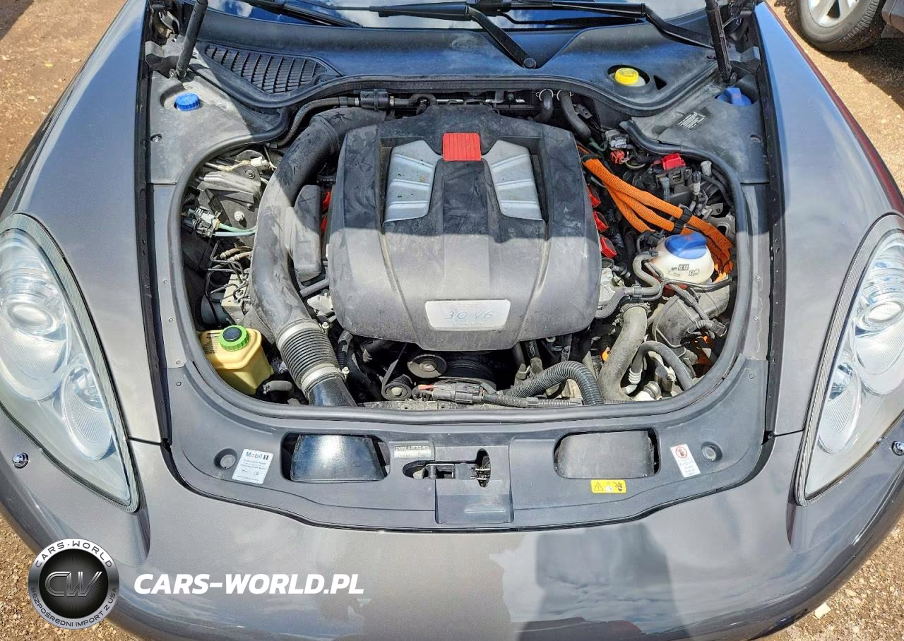 2013 Porsche Panamera S Hybrid VIN:WP0AD2A7XDL045256 - 11