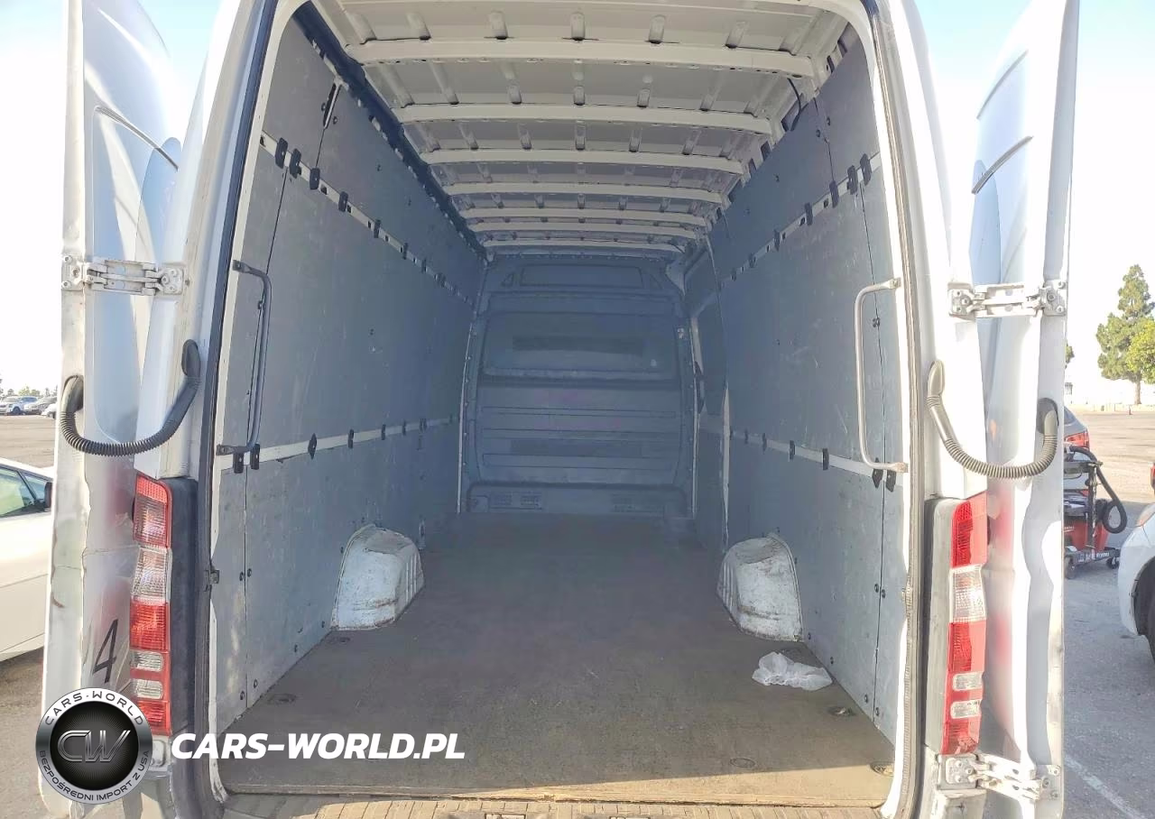 2016 Mercedes-Benz Sprinter 2500 VIN:WD3PE8DDXGP190591 - 10