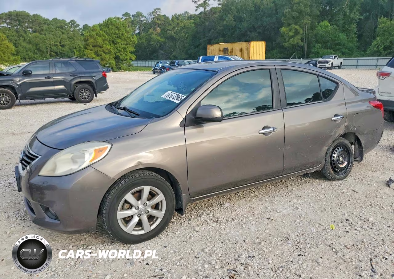 2013 Nissan Versa 1.6 S