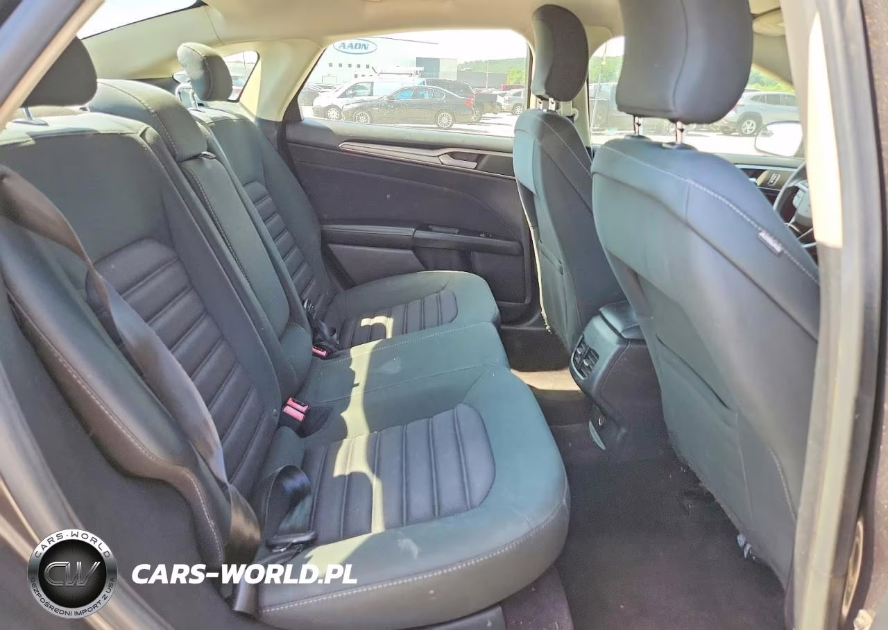 2017 Ford Fusion Se VIN:3FA6P0HD2HR305546 - 10