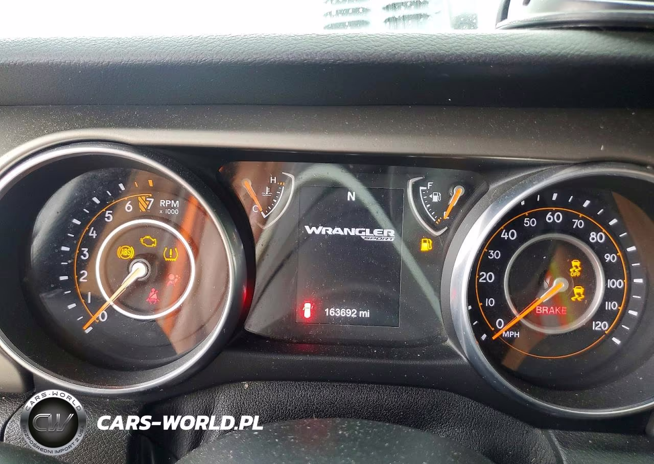 2018 Jeep Wrangler Unlimited Sport VIN:1C4HJXDG9JW280838 - 9