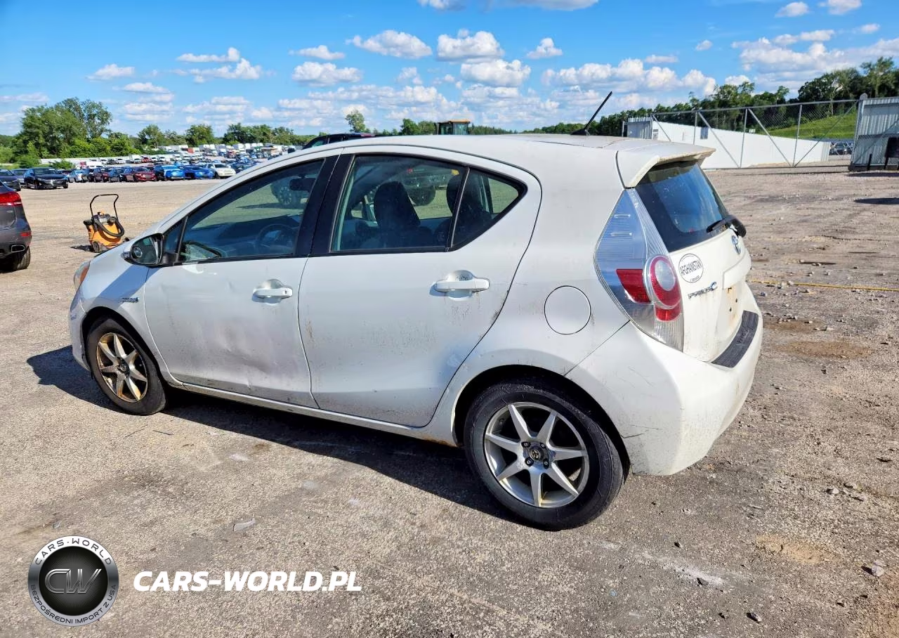 2012 Toyota Prius C Two VIN:JTDKDTB37C1509409 - 2