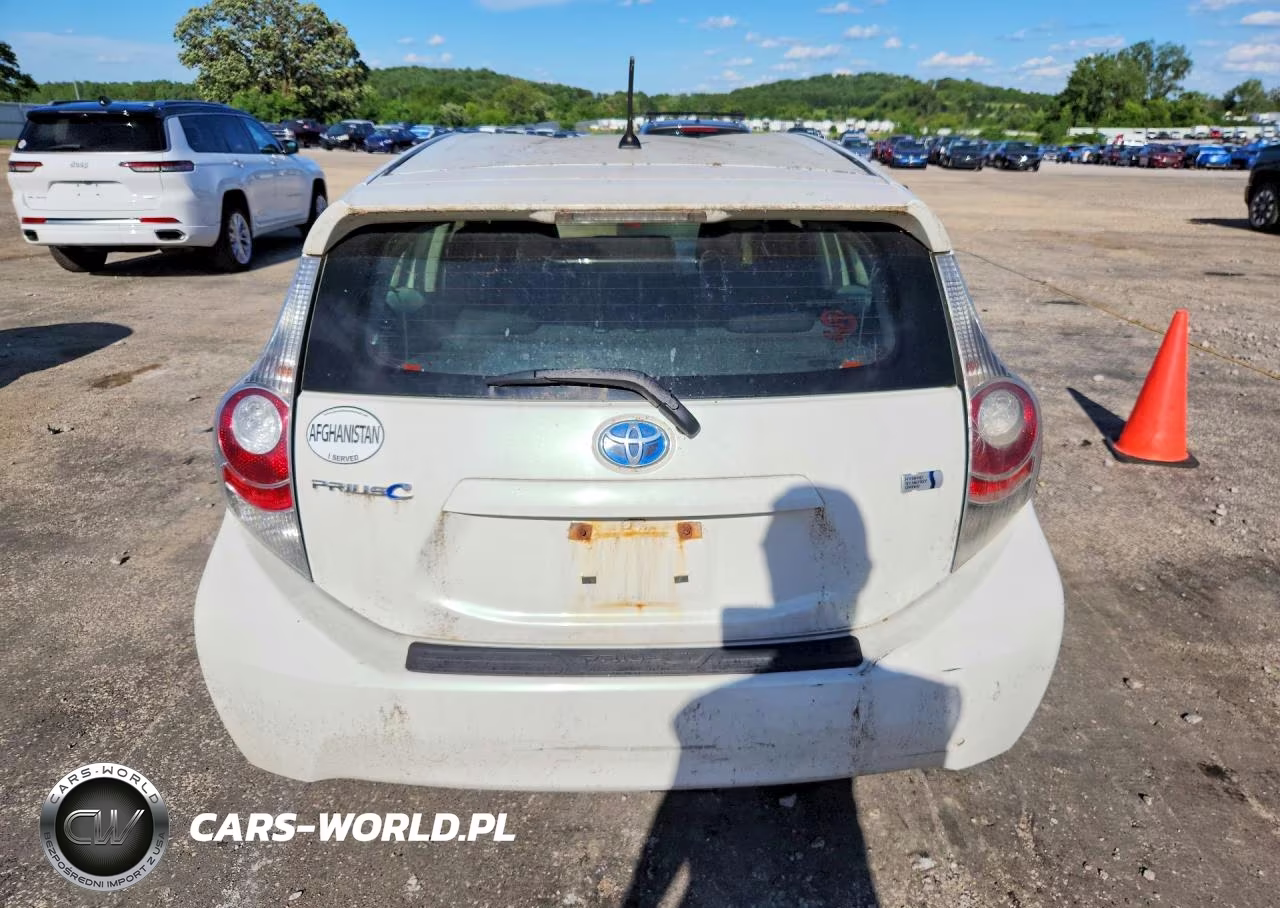 2012 Toyota Prius C Two VIN:JTDKDTB37C1509409 - 6