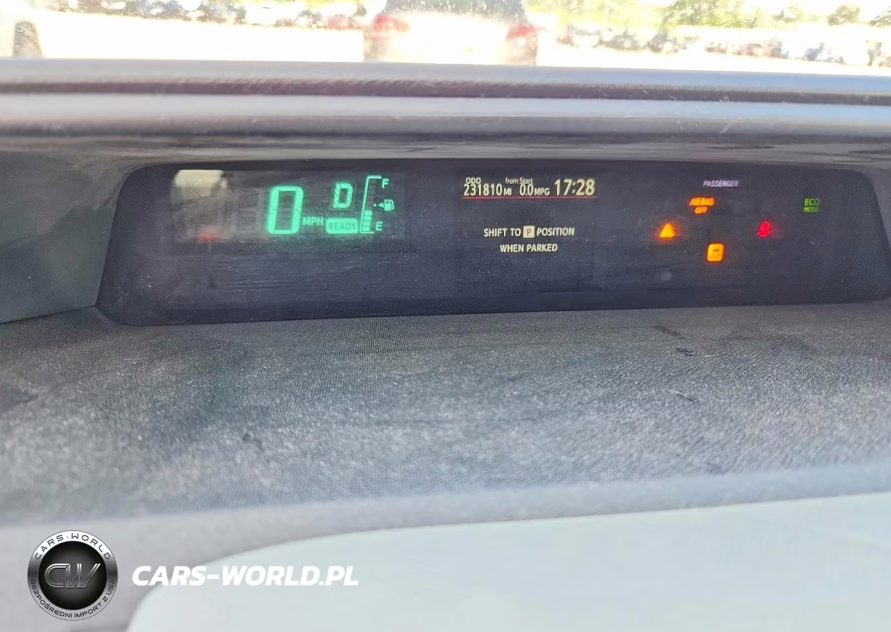 2012 Toyota Prius C Two VIN:JTDKDTB37C1509409 - 9