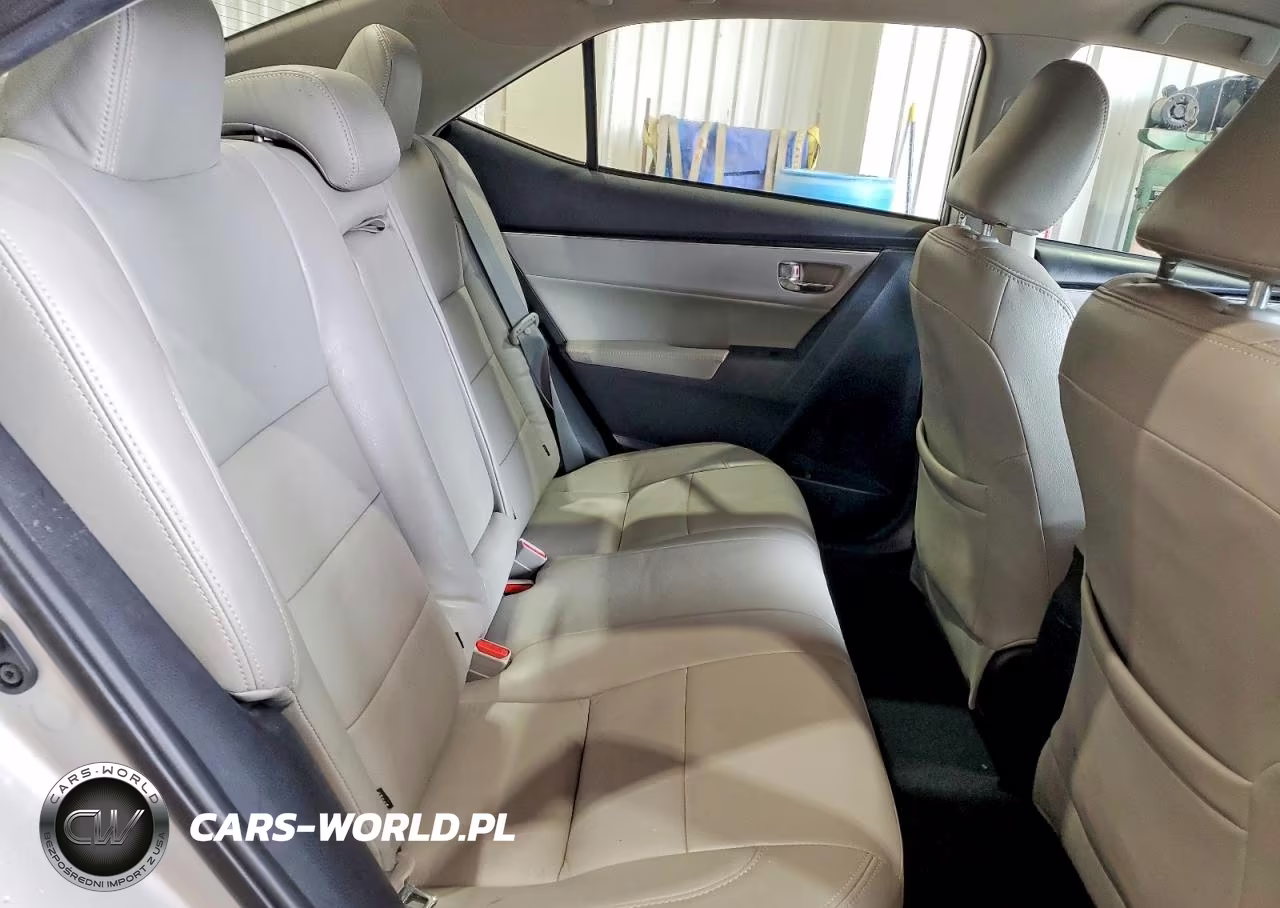 2017 Toyota Corolla Le VIN:5YFBURHE4HP653806 - 10