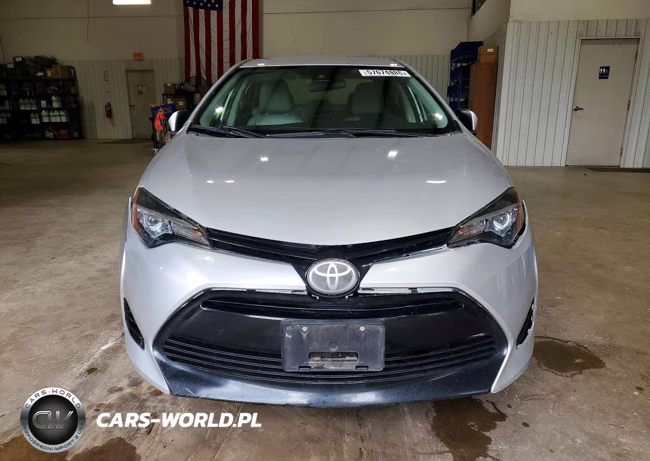 2017 Toyota Corolla Le VIN:5YFBURHE4HP653806 - 5
