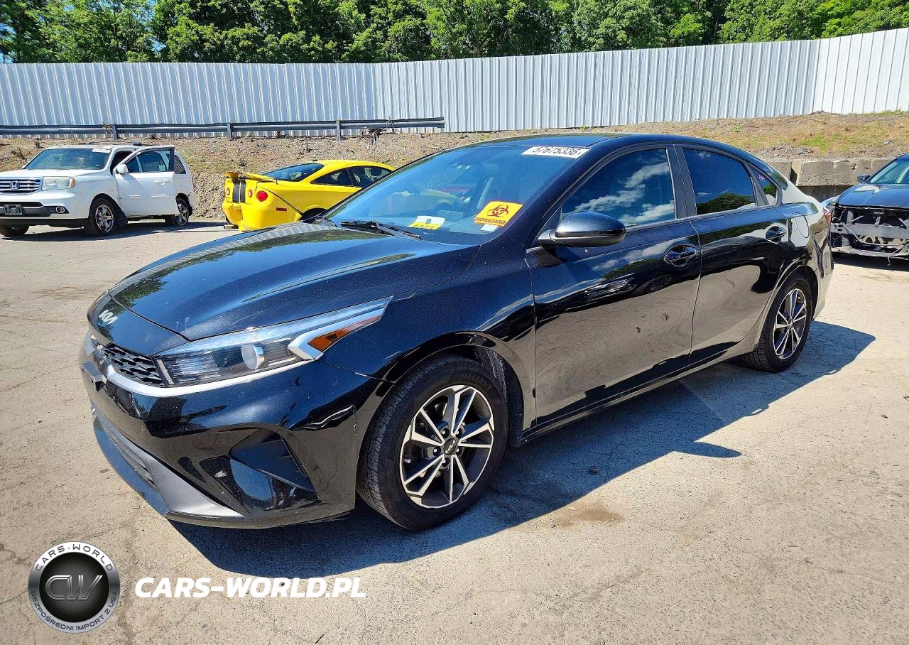 2022 Kia Forte Lxs – zdjęcie 1 z 12