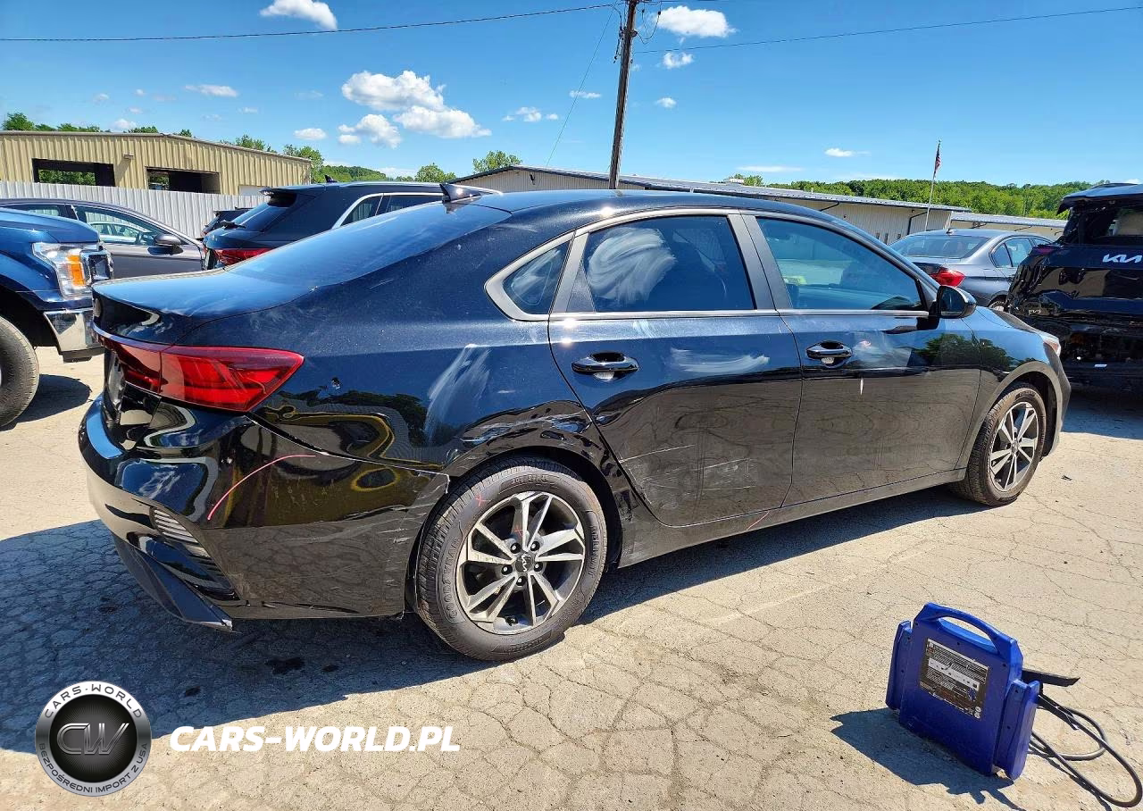 2022 Kia Forte Lxs VIN:3KPF24AD3NE465593 - 3