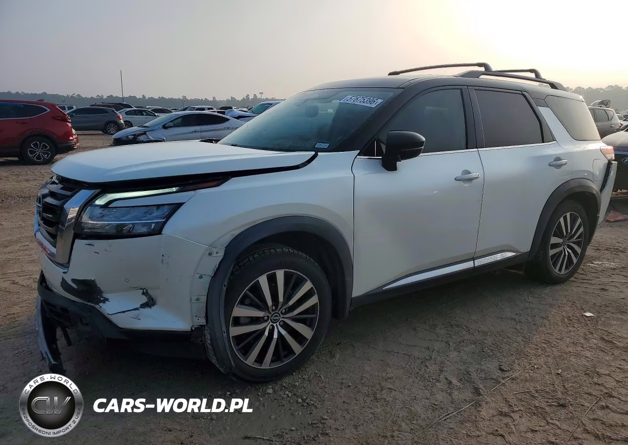 2022 Nissan Pathfinder Platinum