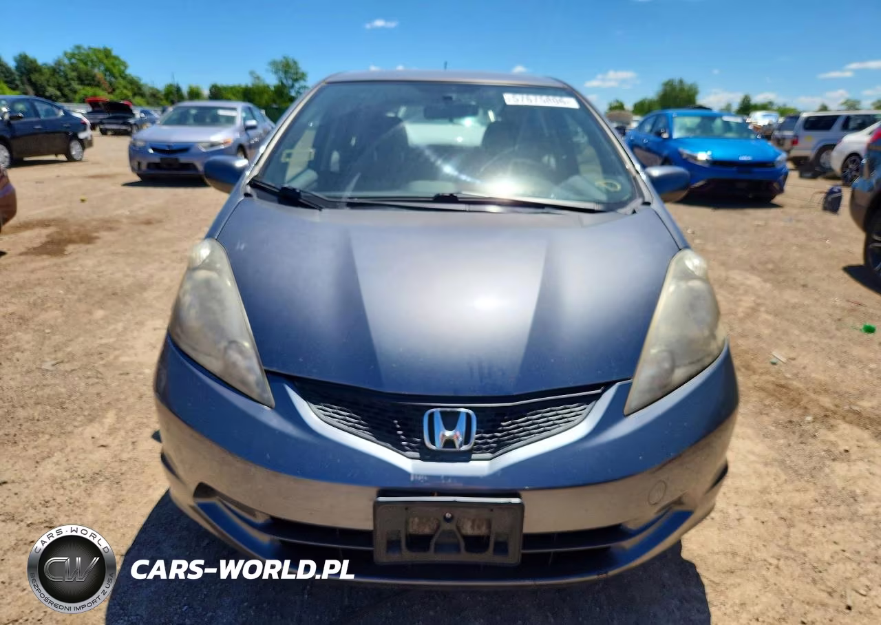 2013 Honda Fit VIN:JHMGE8H3XDC025777 - 5