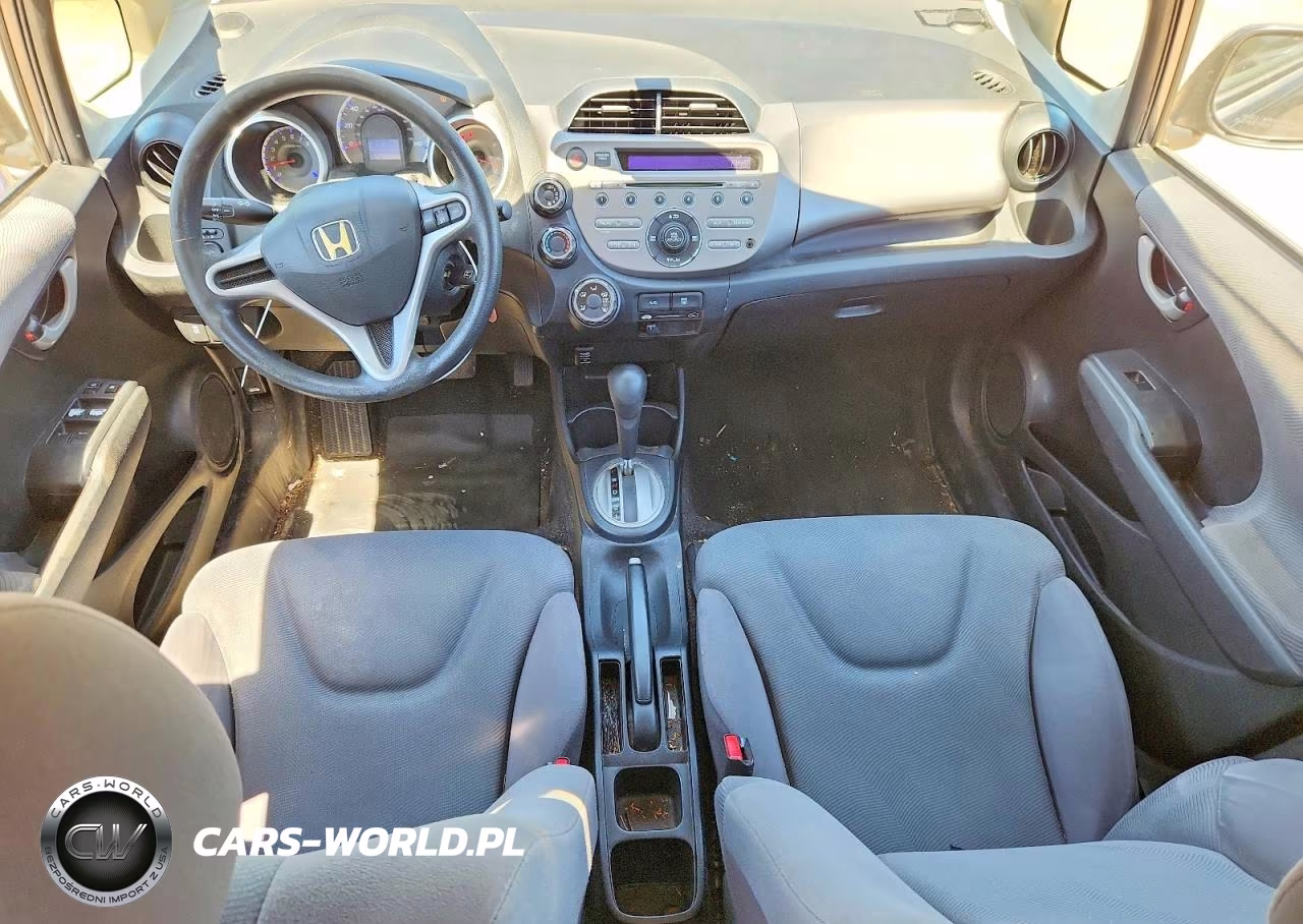2013 Honda Fit VIN:JHMGE8H3XDC025777 - 8