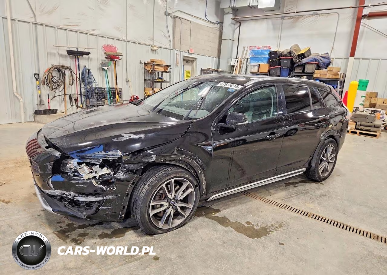 2017 Volvo V60 Cross Country Premier