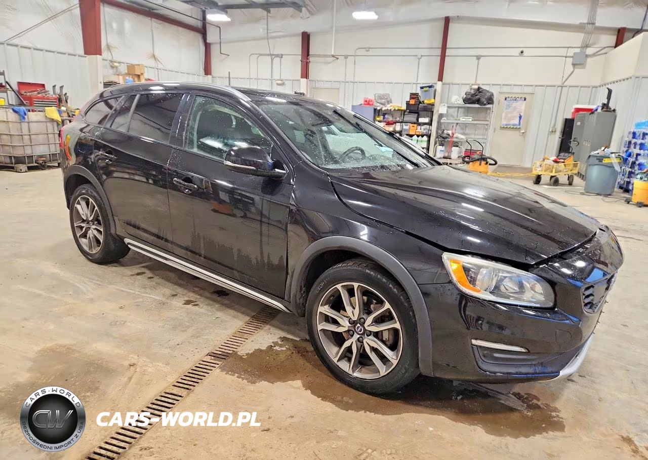 2017 Volvo V60 Cross Country Premier VIN:YV440MWK8H1035695 - 4