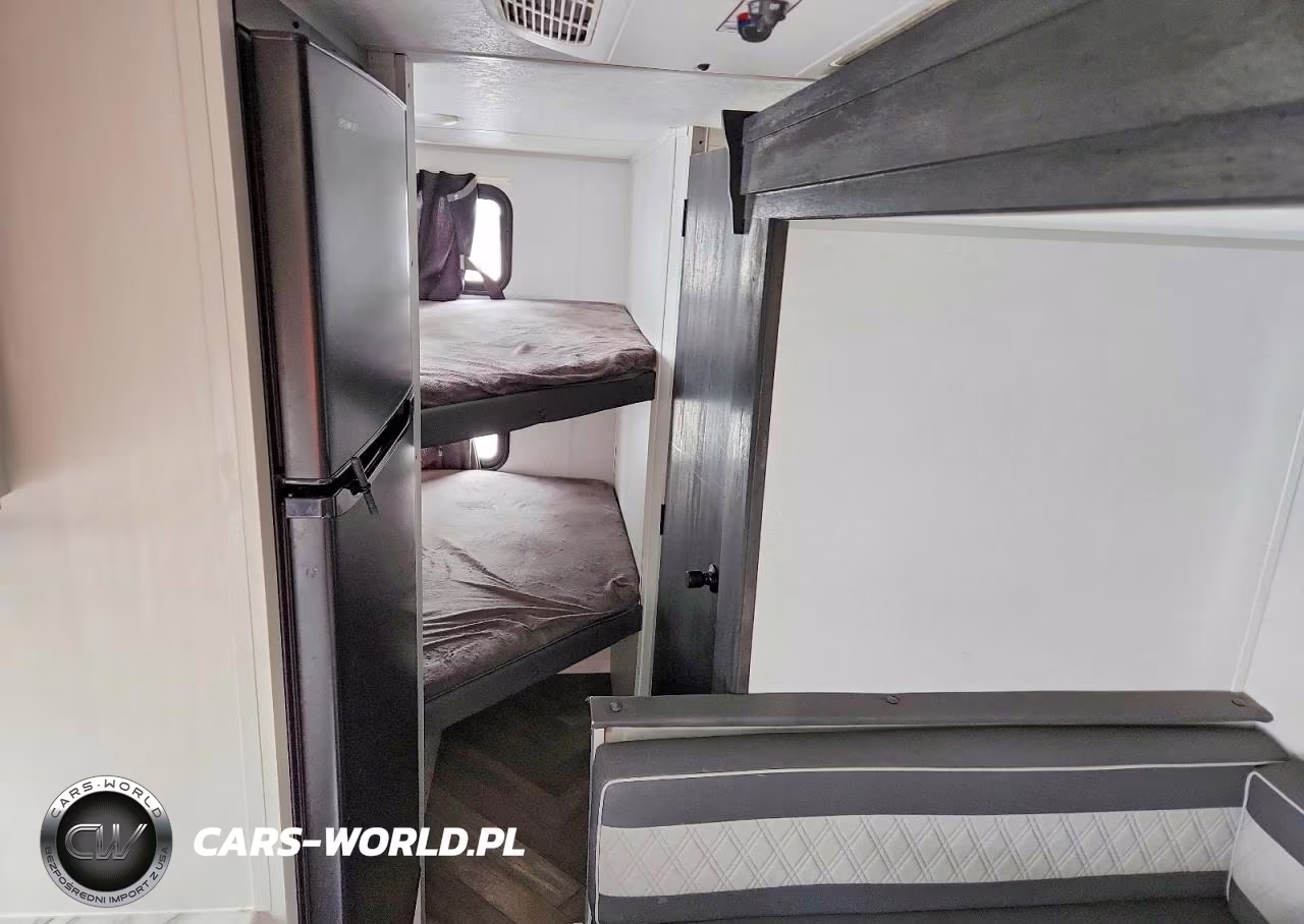 2021 Forest River Platinum Camper VIN:5ZT2WDGCXMG201673 - 6