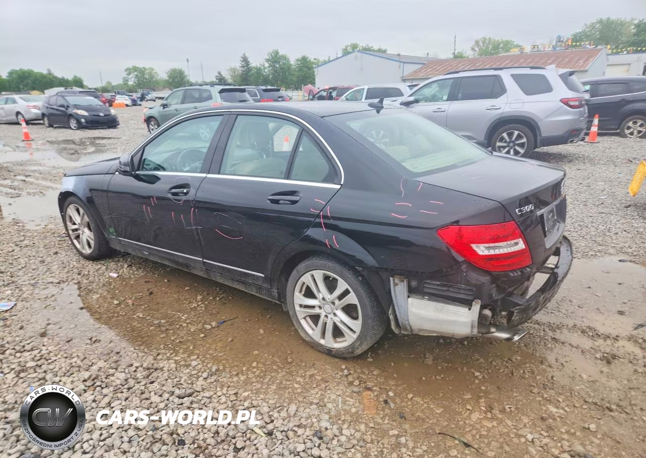 2012 Mercedes-Benz C VIN:WDDGF8BB4CR229927 - 2