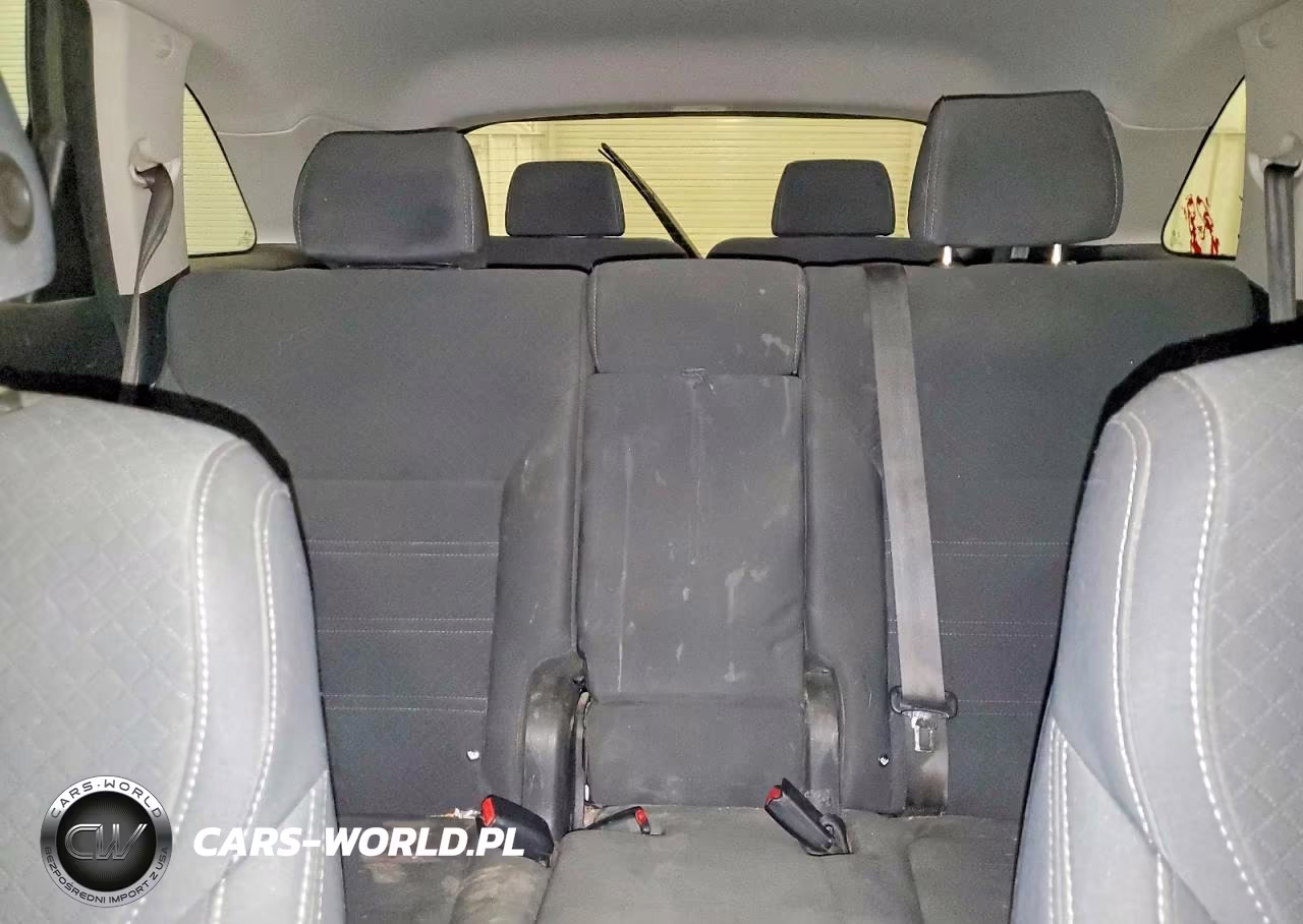 2018 Kia Sorento Lx VIN:5XYPGDA33JG400950 - 10