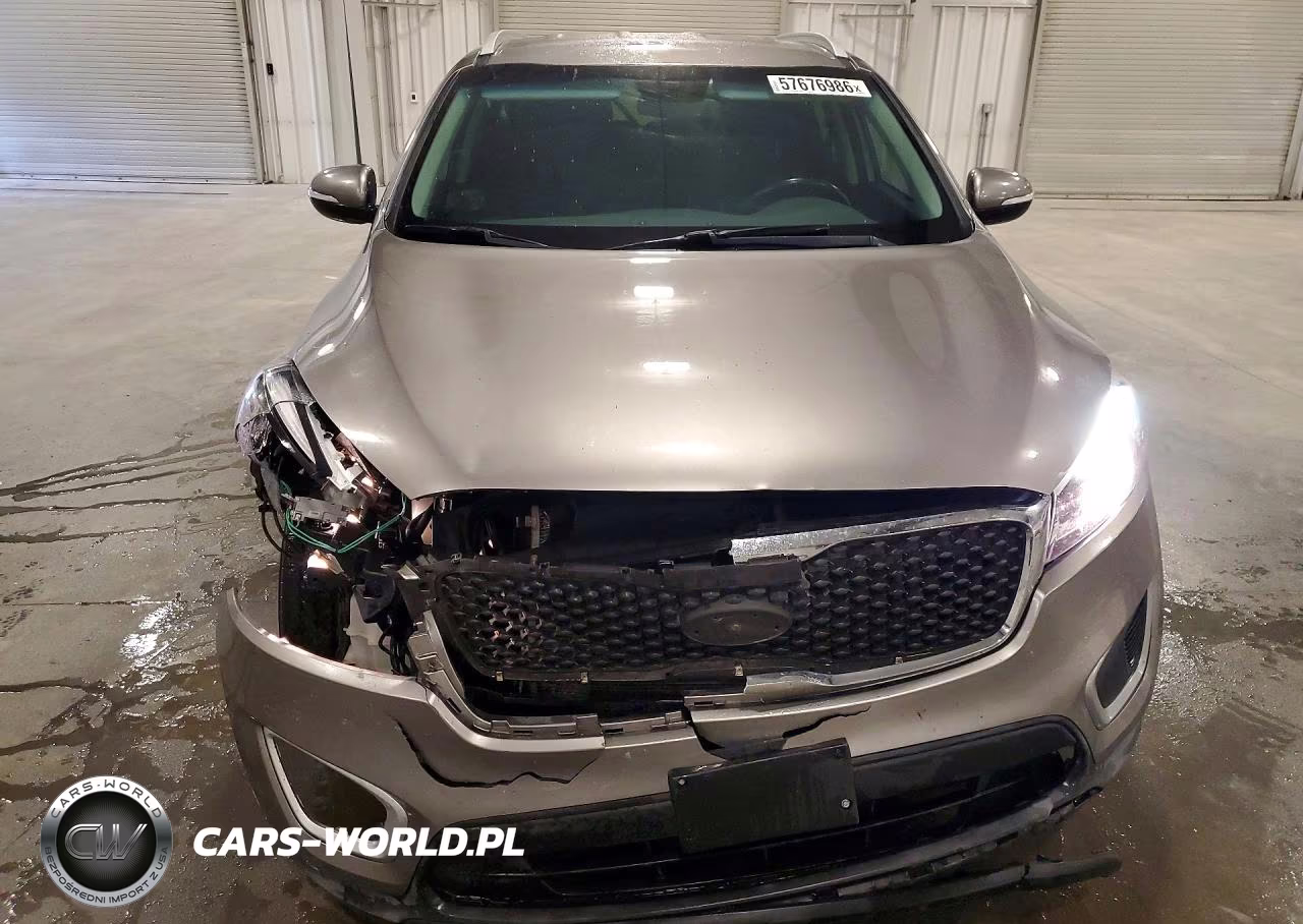 2018 Kia Sorento Lx VIN:5XYPGDA33JG400950 - 5