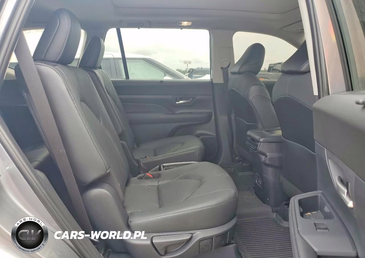 2026 Toyota Grand Highlander Le VIN:5TDAAAA59TS036188 - 11