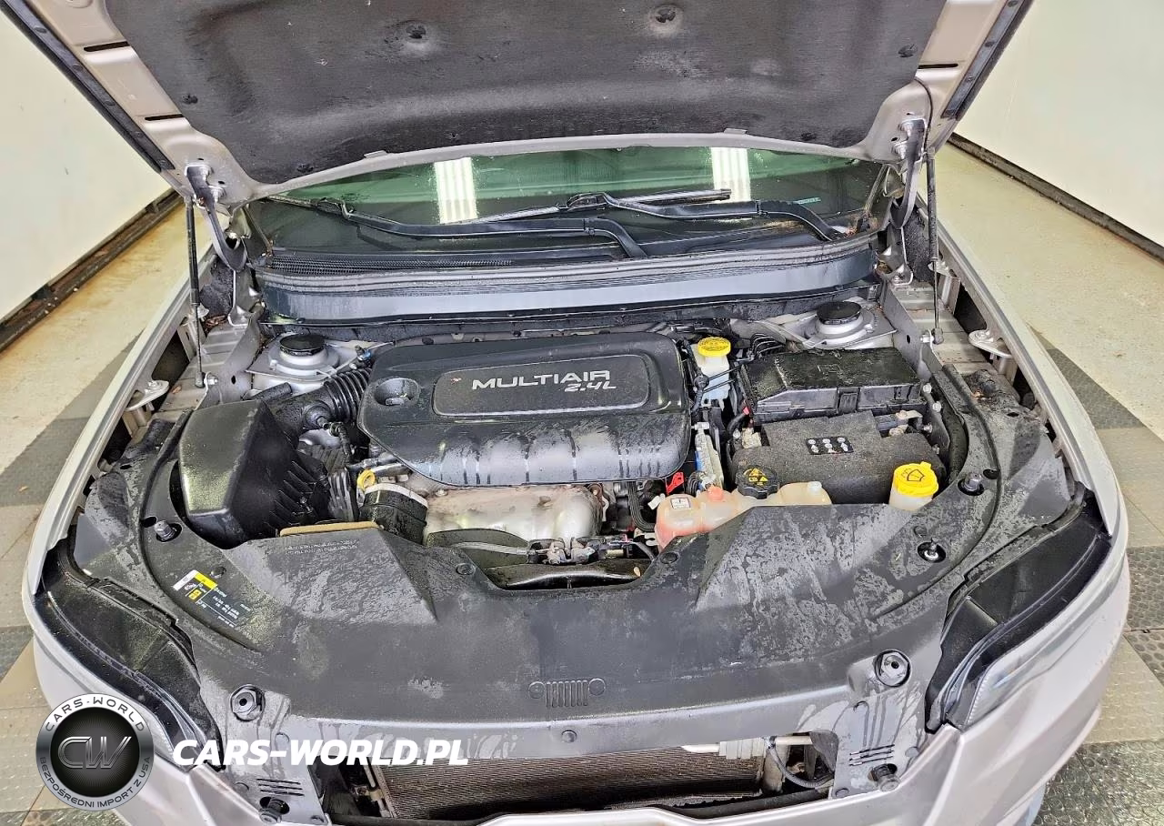 2019 Jeep Cherokee Latitude VIN:1C4PJMCB1KD137895 - 12
