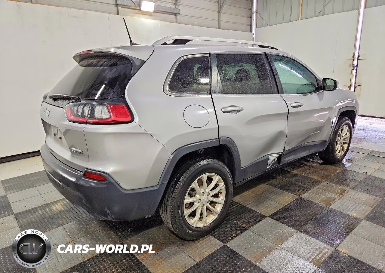 2019 Jeep Cherokee Latitude VIN:1C4PJMCB1KD137895 - 3