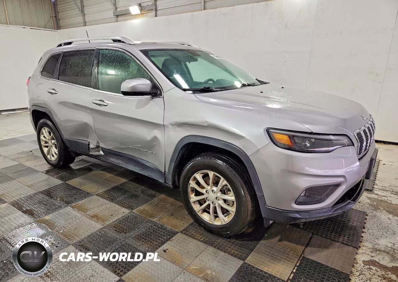 2019 Jeep Cherokee Latitude VIN:1C4PJMCB1KD137895 - 4
