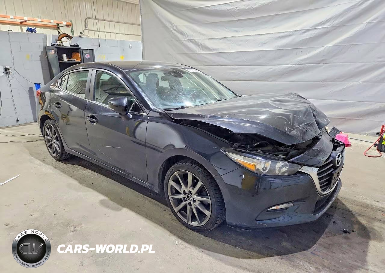 2018 Mazda 3 Touring VIN:3MZBN1V35JM162561 - 4
