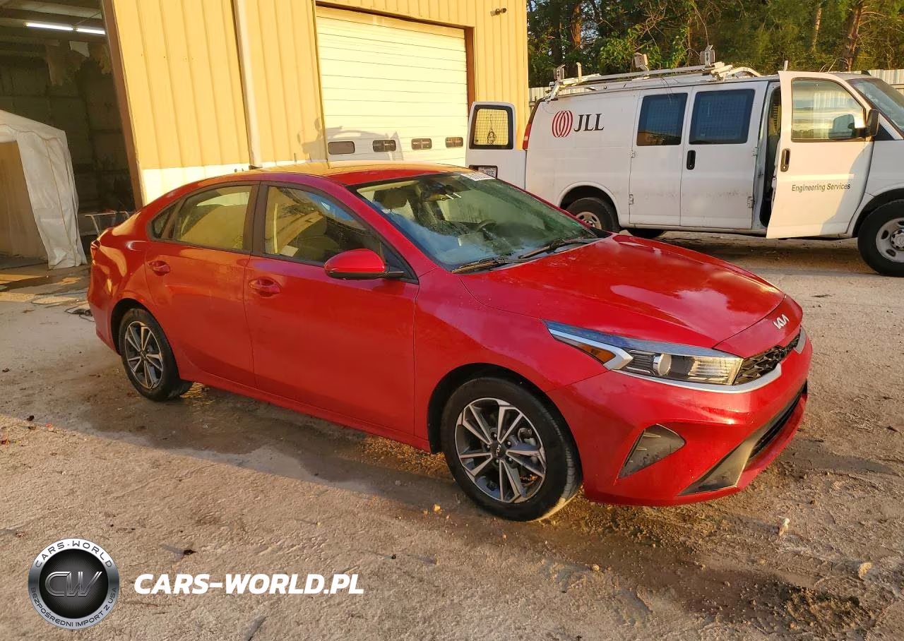 2023 Kia Forte Lxs VIN:3KPF24AD4PE571277 - 4