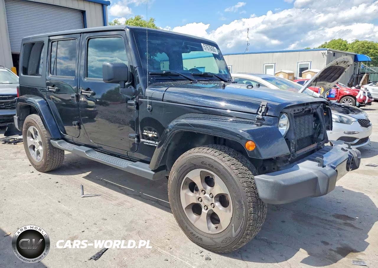 2016 Jeep Wrangler Unlimited Sahara VIN:1C4BJWEG0GL305117 - 4