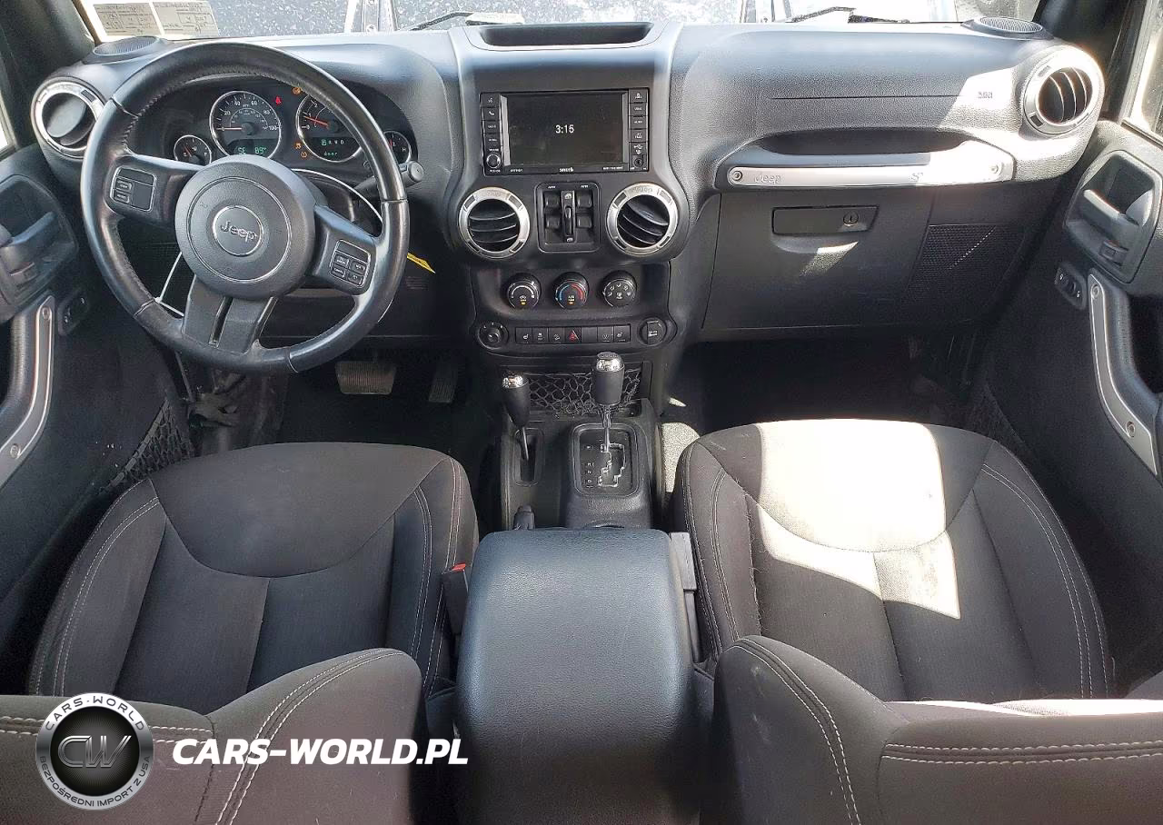 2016 Jeep Wrangler Unlimited Sahara VIN:1C4BJWEG0GL305117 - 8