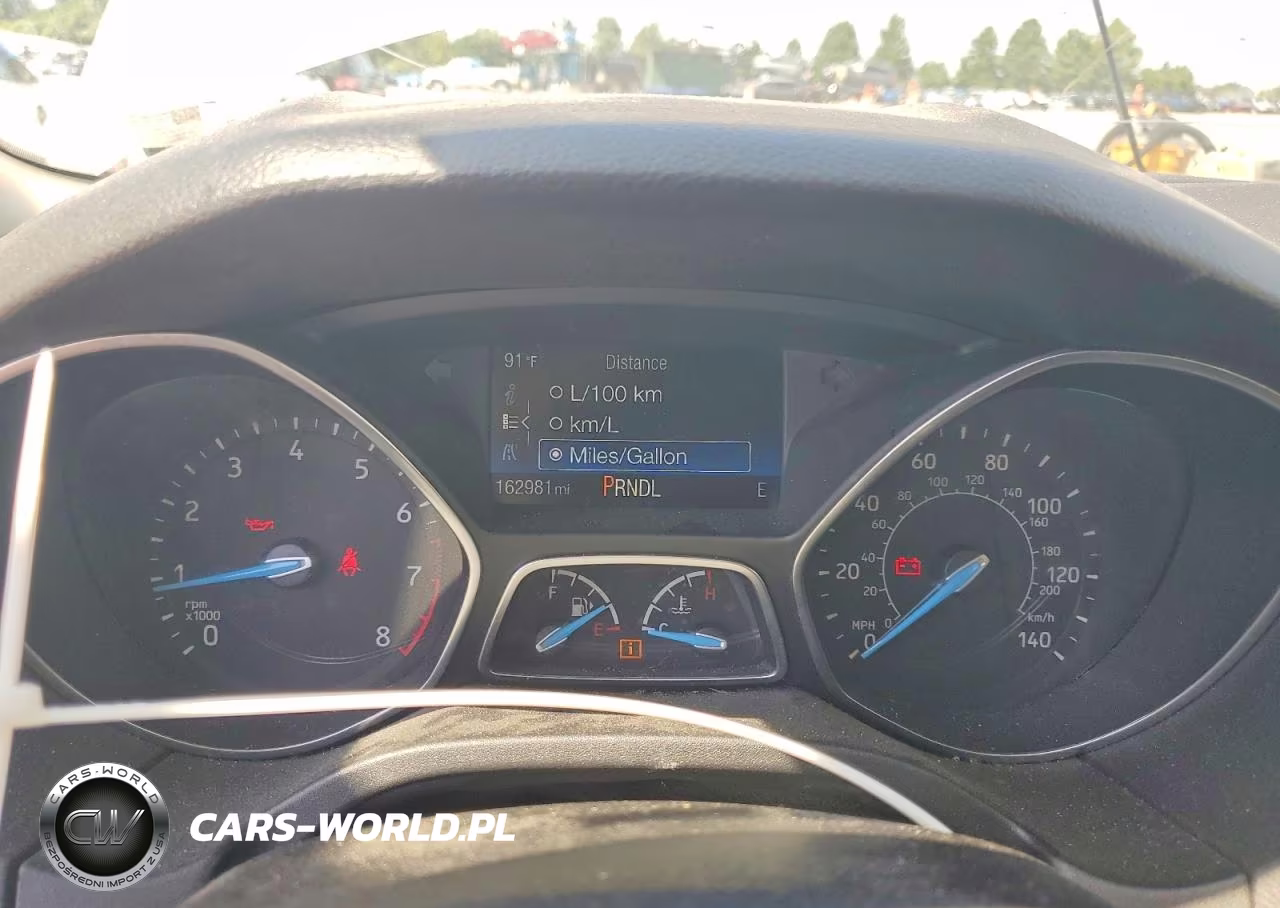 2018 Ford Focus Se VIN:1FADP3F21JL211043 - 9