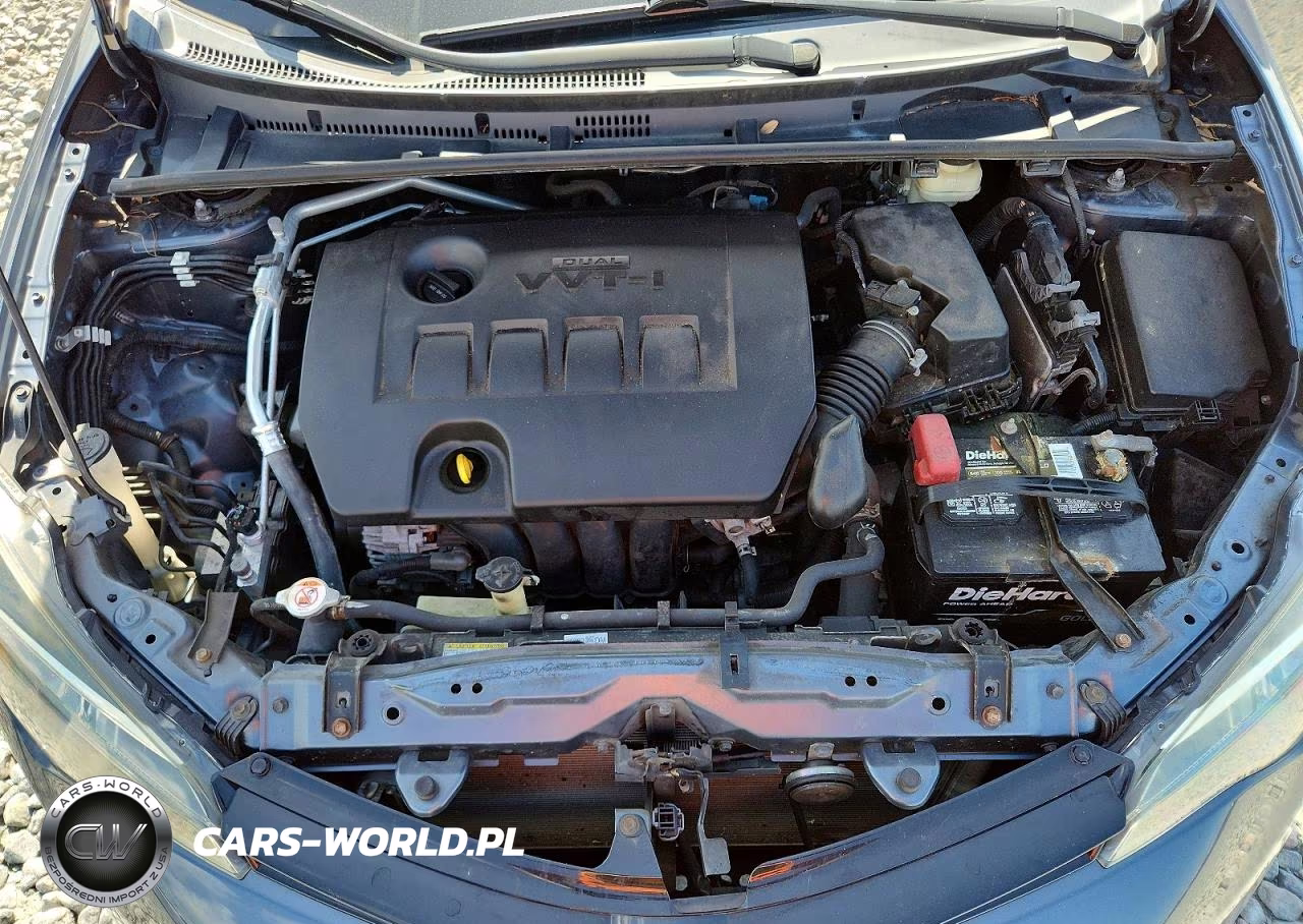 2018 Toyota Corolla Le VIN:2T1BURHEXJC117061 - 11