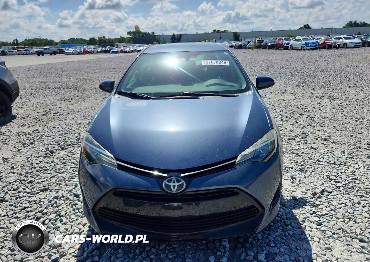 2018 Toyota Corolla Le VIN:2T1BURHEXJC117061 - 5