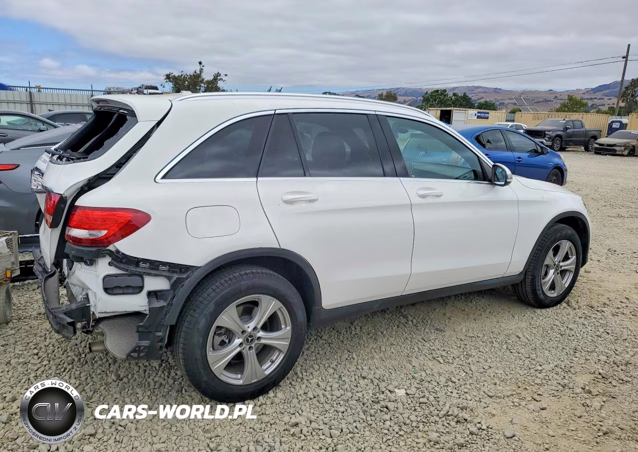 2018 Mercedes-Benz Glc 300 VIN:WDC0G4JB9JV098379 - 3
