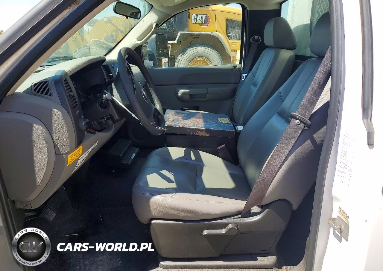 2008 Chevrolet Silverado C1500 VIN:1GCEC14X18Z141936 - 7