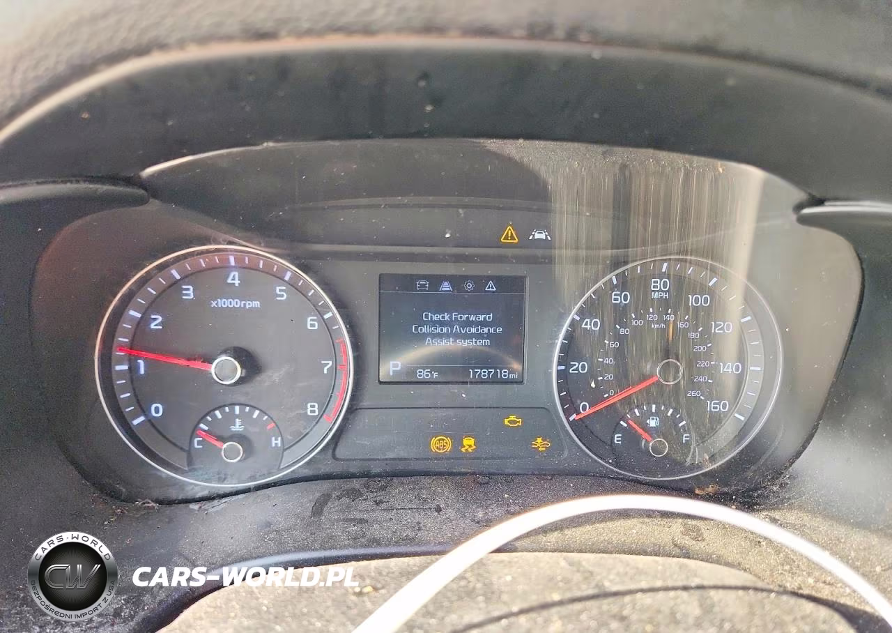 2019 Kia Forte Lxs VIN:3KPF24AD1KE015405 - 9
