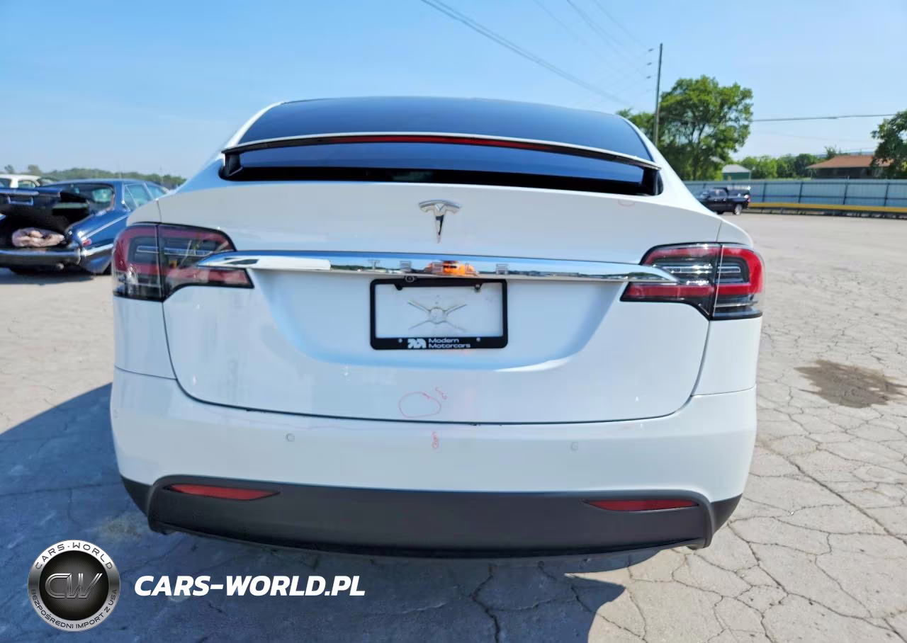 2017 Tesla Model X VIN:5YJXCDE22HF045994 - 6
