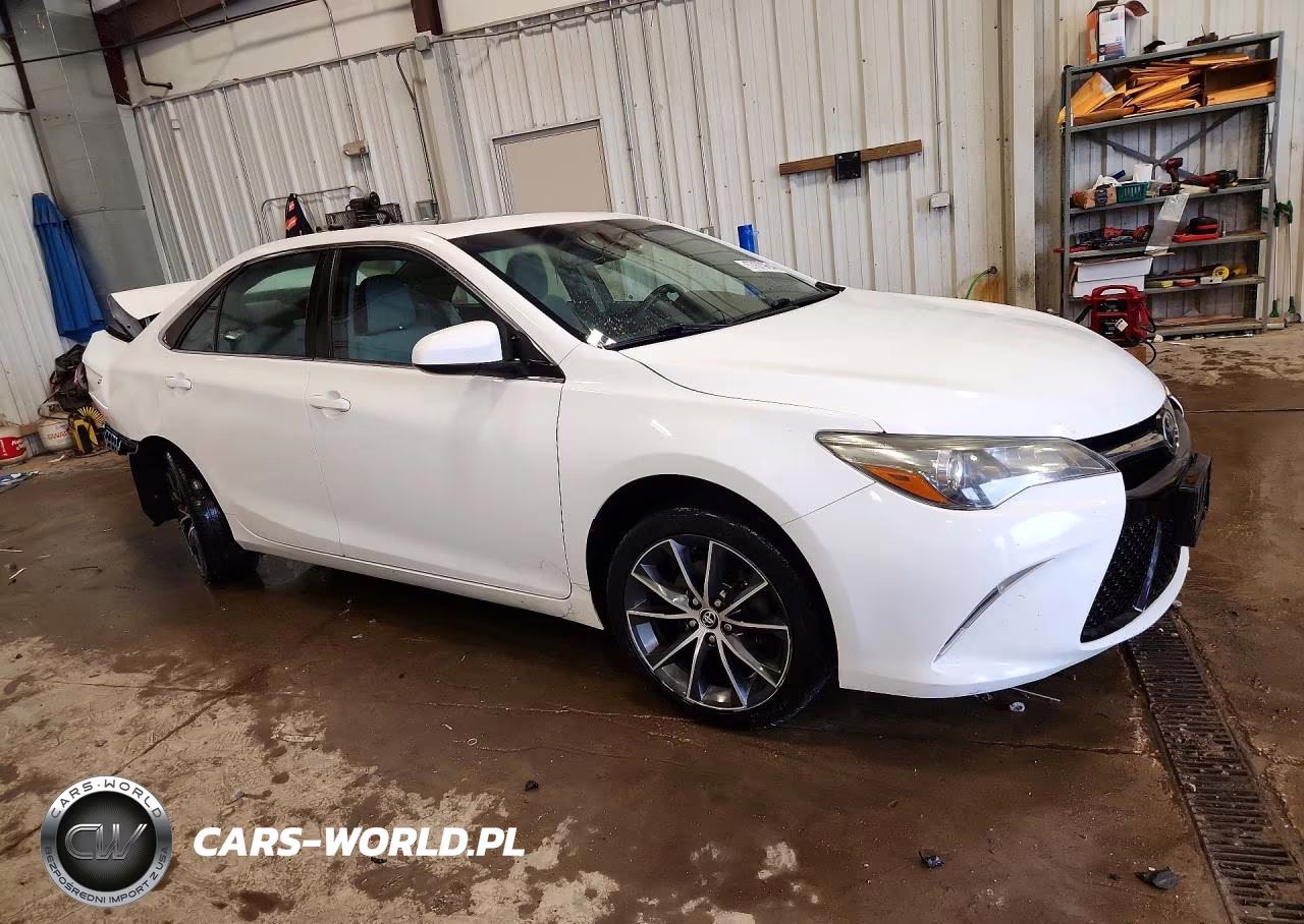 2016 Toyota Camry Xse VIN:4T1BF1FKXGU561911 - 4